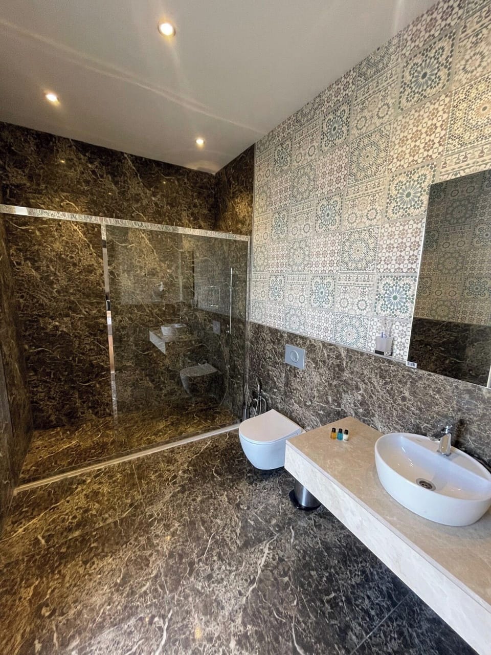 Three-Bedroom Villa | Bathroom | Shower, free toiletries, slippers, towels