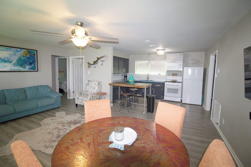 Living/Kitchen