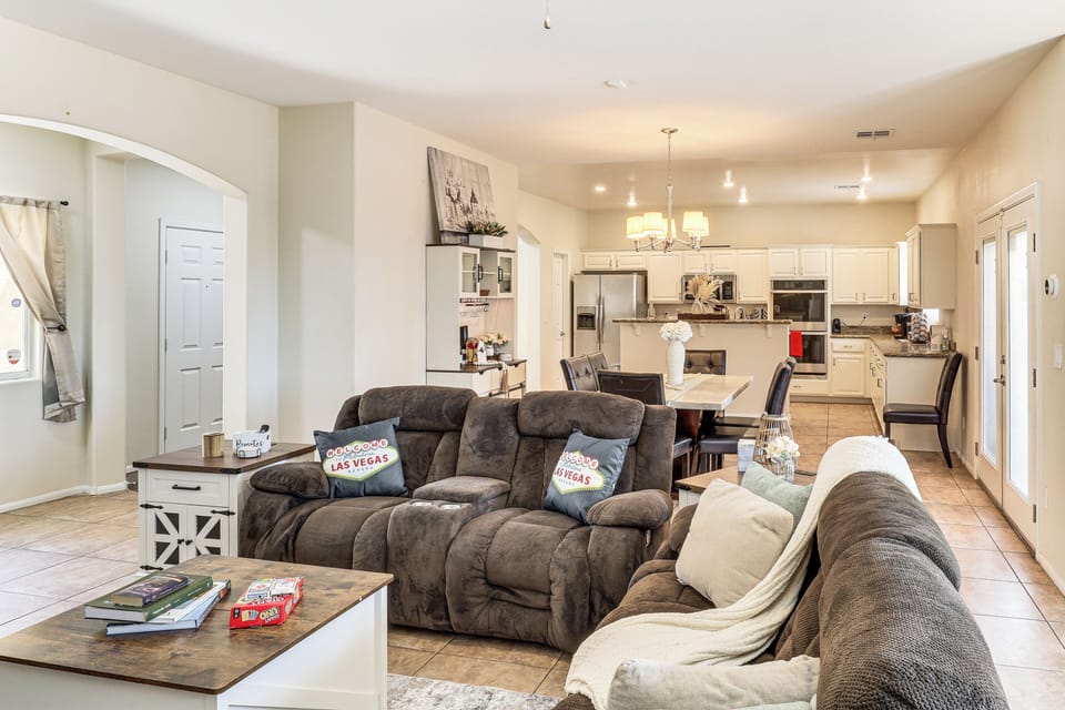 House (5 Bedrooms) | Interior
