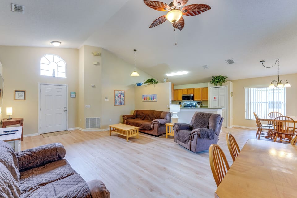 House (3 Bedrooms) | Interior
