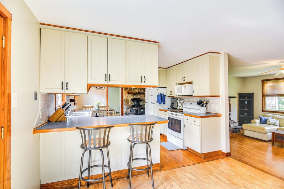 House (3 Bedrooms) | Interior