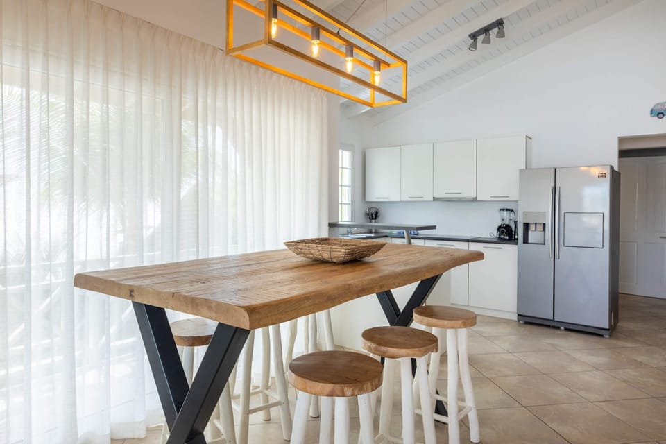 House | 9 bedrooms, Internet