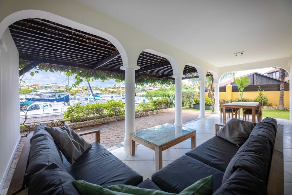 House | 9 bedrooms, Internet