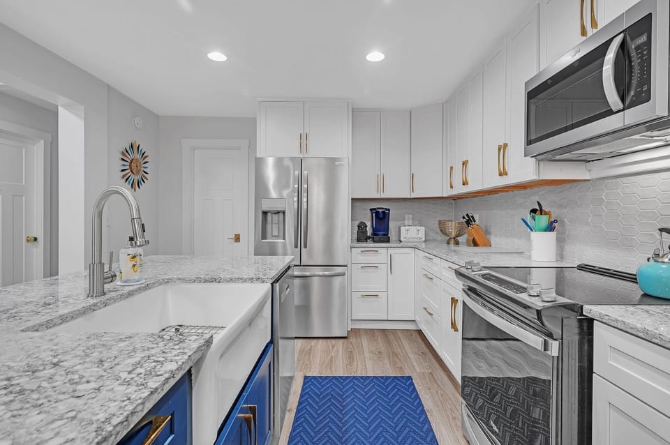 House, 4 Bedrooms | Private kitchen | Coffee/tea maker, oven, toaster