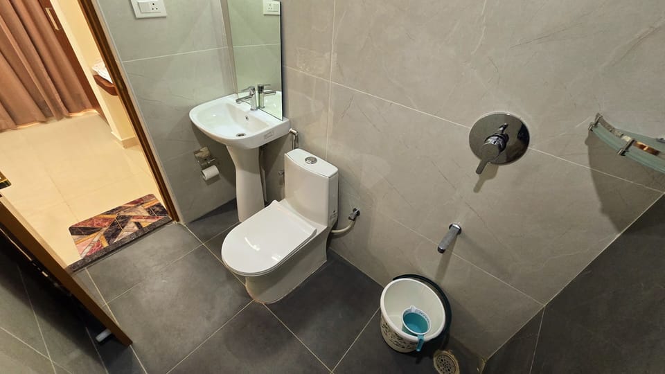 Shower, towels, soap, shampoo