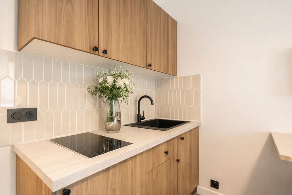 Standard Studio, Courtyard View | Private kitchen | Espresso maker, electric kettle, toaster, freezer