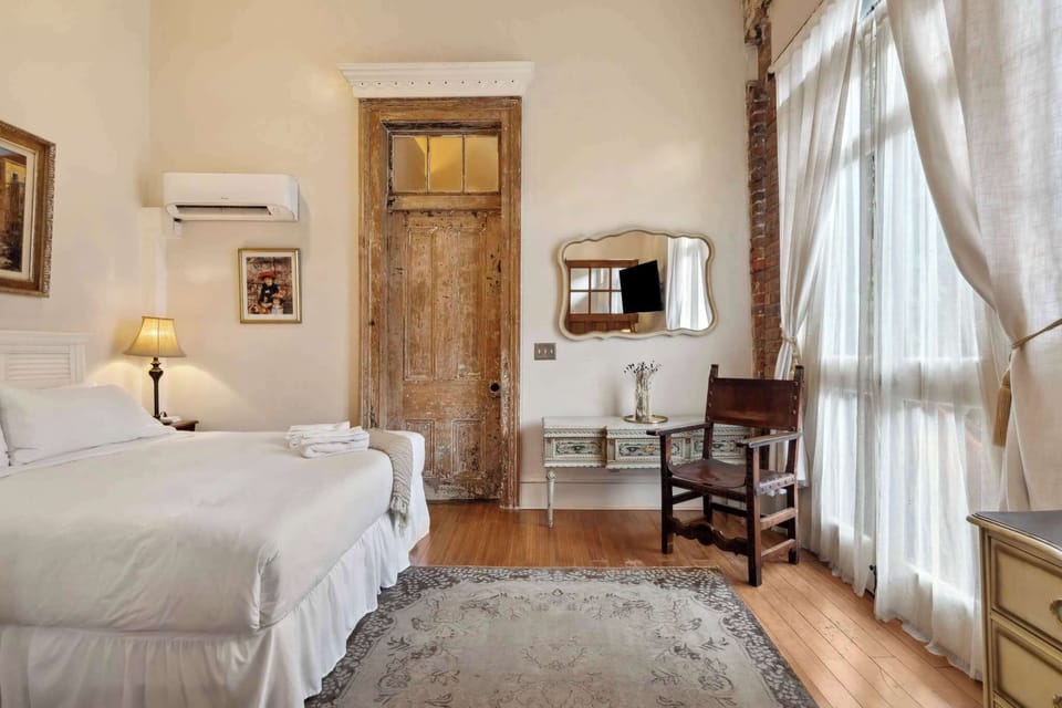 Bedroom 5 with Access to Courtyard