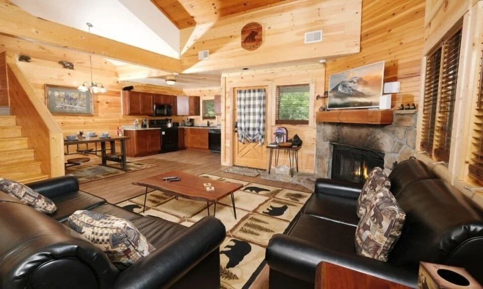 gatlinburg-cabin-black-bear-getaway-living-8