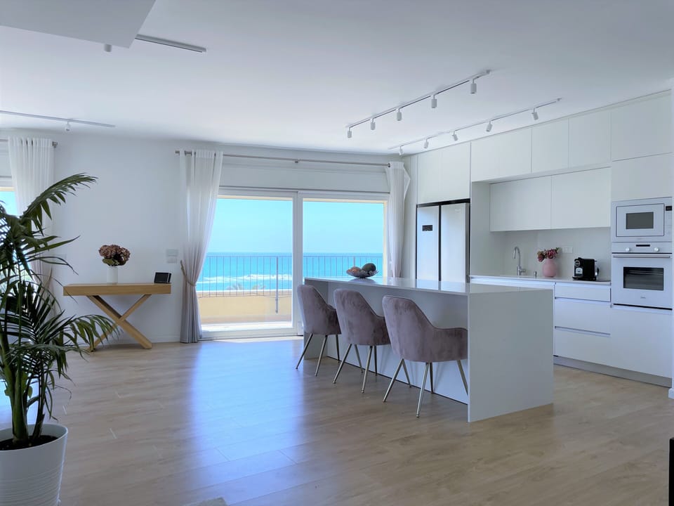 Luxury Penthouse, Sea View | Private kitchen | Espresso maker, electric kettle, toaster, freezer