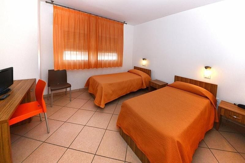 In-room safe, desk, soundproofing, free WiFi