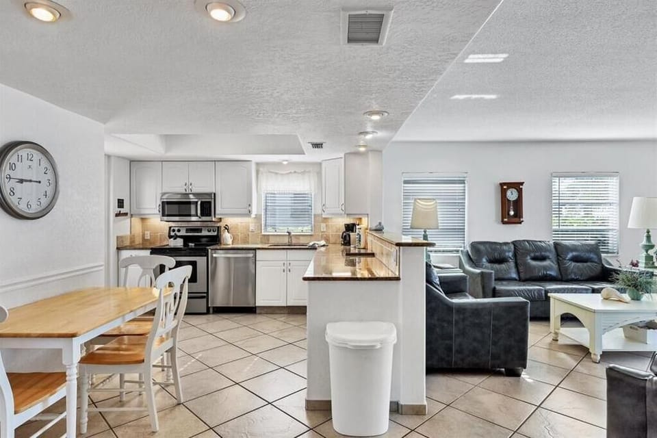 A101 - Living Area