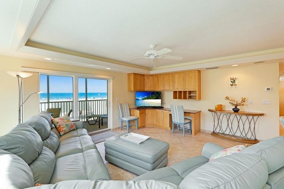 A201 - Living Room