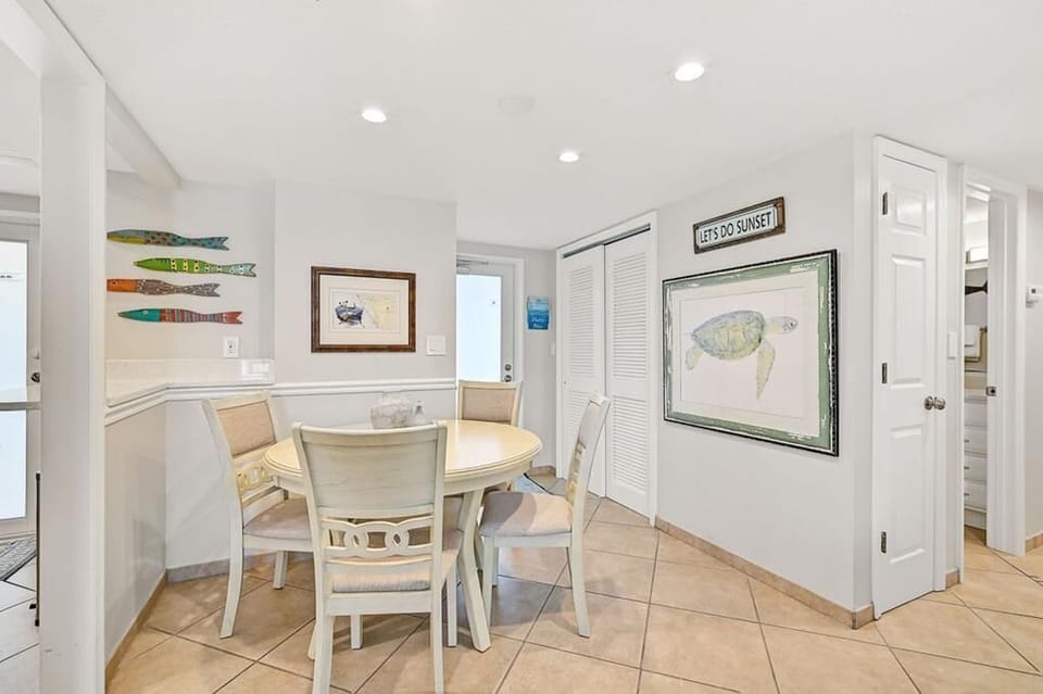 A206 - Dining Area