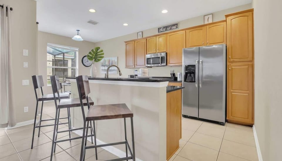 House, Multiple Beds, Pool Access, Pool View (2621AB WH new) | Private kitchen | Fridge, microwave, oven, stovetop