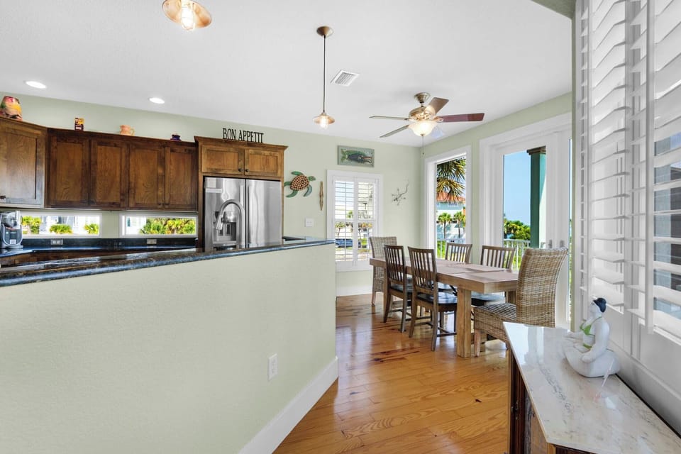 Kitchen and dining area