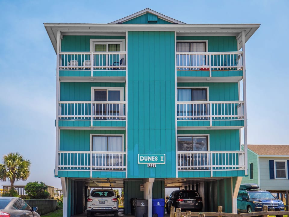 Condo (2 Bedrooms) | Property amenity