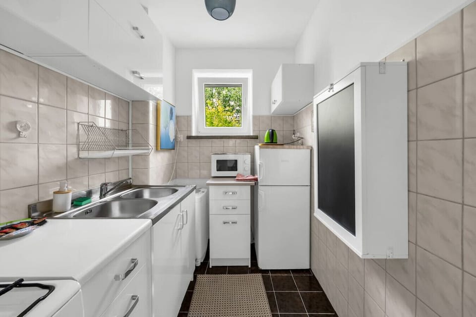Fully Equipped Kitchen | Book Now with RENTUJEMY.COM