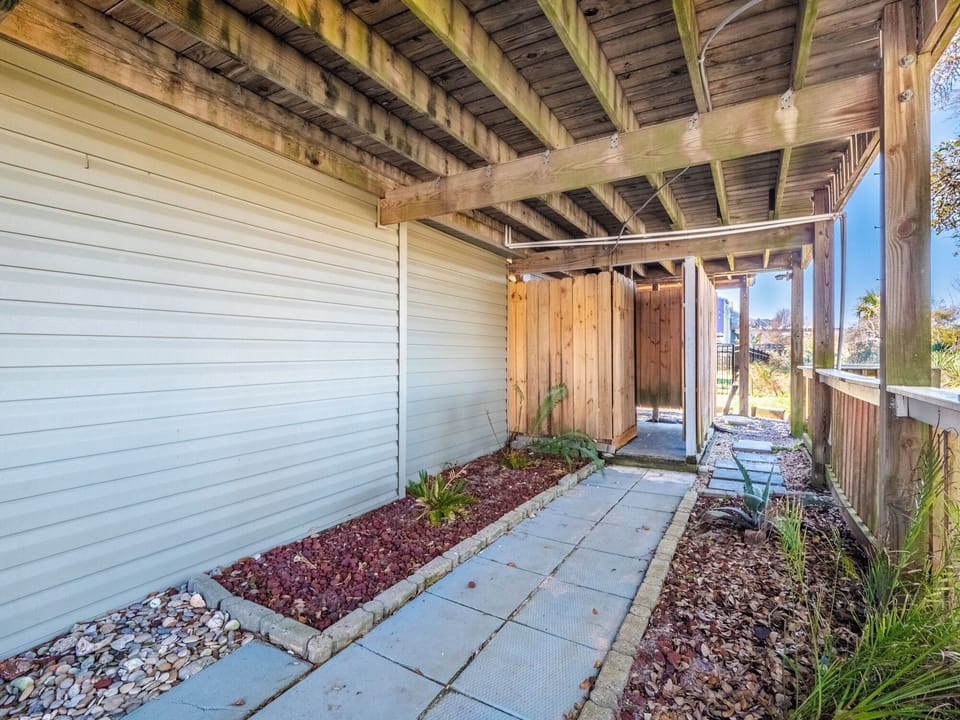 Studio (2 Bedrooms) | Property amenity