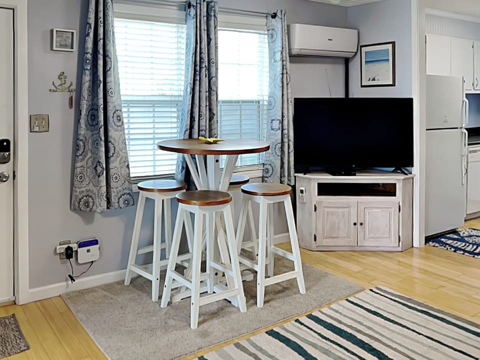 Studio (2 Bedrooms) | Property amenity