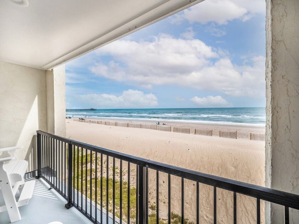 Condo (2 Bedrooms) | Property amenity