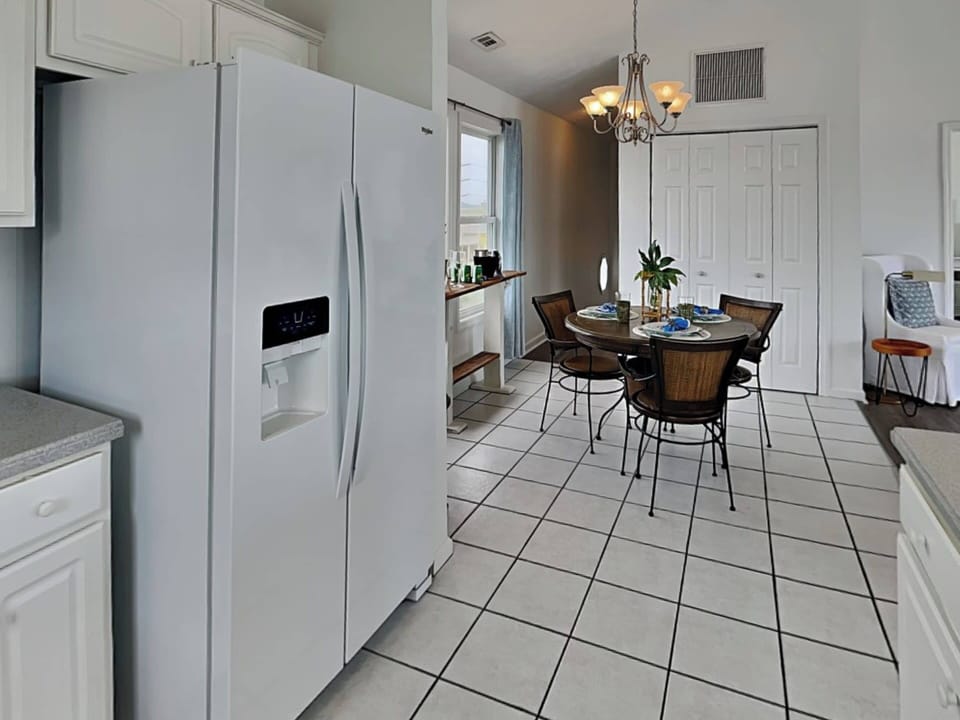 Studio (4 Bedrooms) | Property amenity