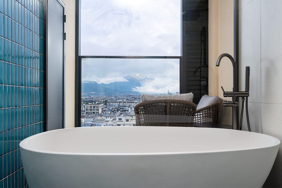 Suite, 1 King Bed, Balcony, Mountain View | Down comforters, desk, laptop workspace, blackout drapes