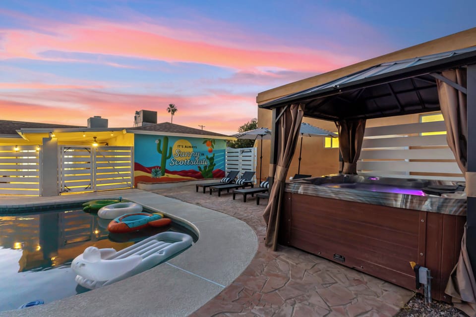 Behold the ultimate Phoenix oasis!  Life's too short to miss out on the Bray House while in the valley of the sun!