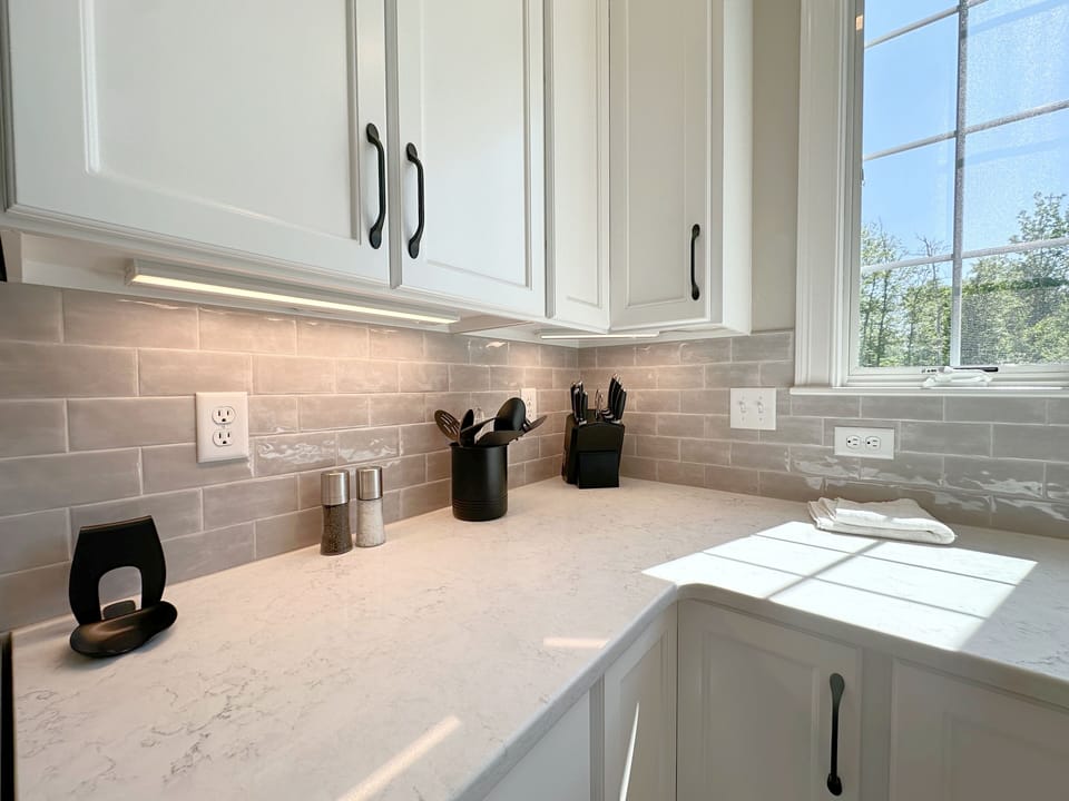 Cabinet lighting