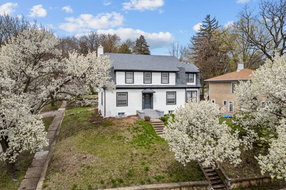 148022d1-f5f9-48f1-a4e1-b4723860c10b