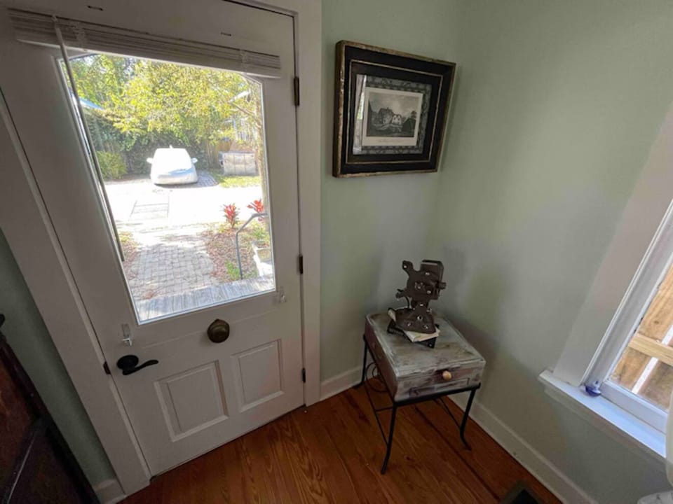 Front Door Access from or to Family Room