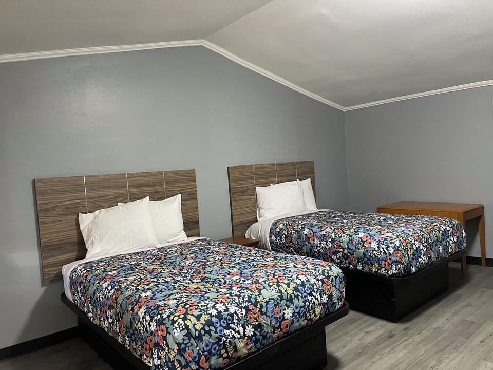 Deluxe Double Room | Desk, laptop workspace