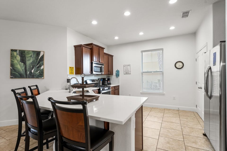 breakfast bar view seating 4
