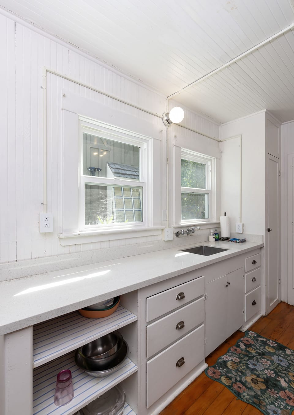 Kitchen Sink-ample counter space