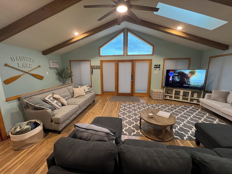 Welcome to Lakeside Retreat!