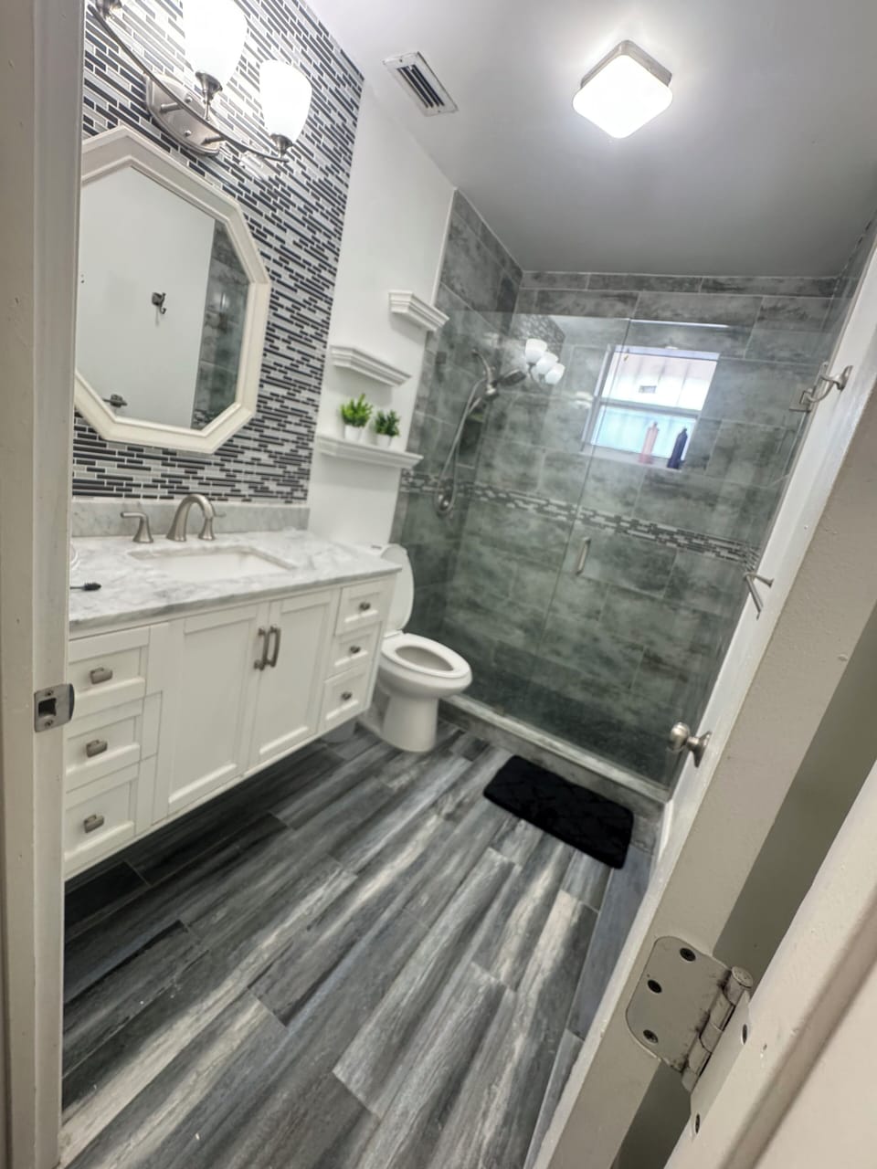 Deluxe Double Room | Bathroom