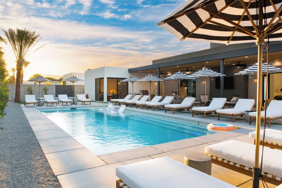 Plenty of loungers by the pool. (Polo Villa 14)