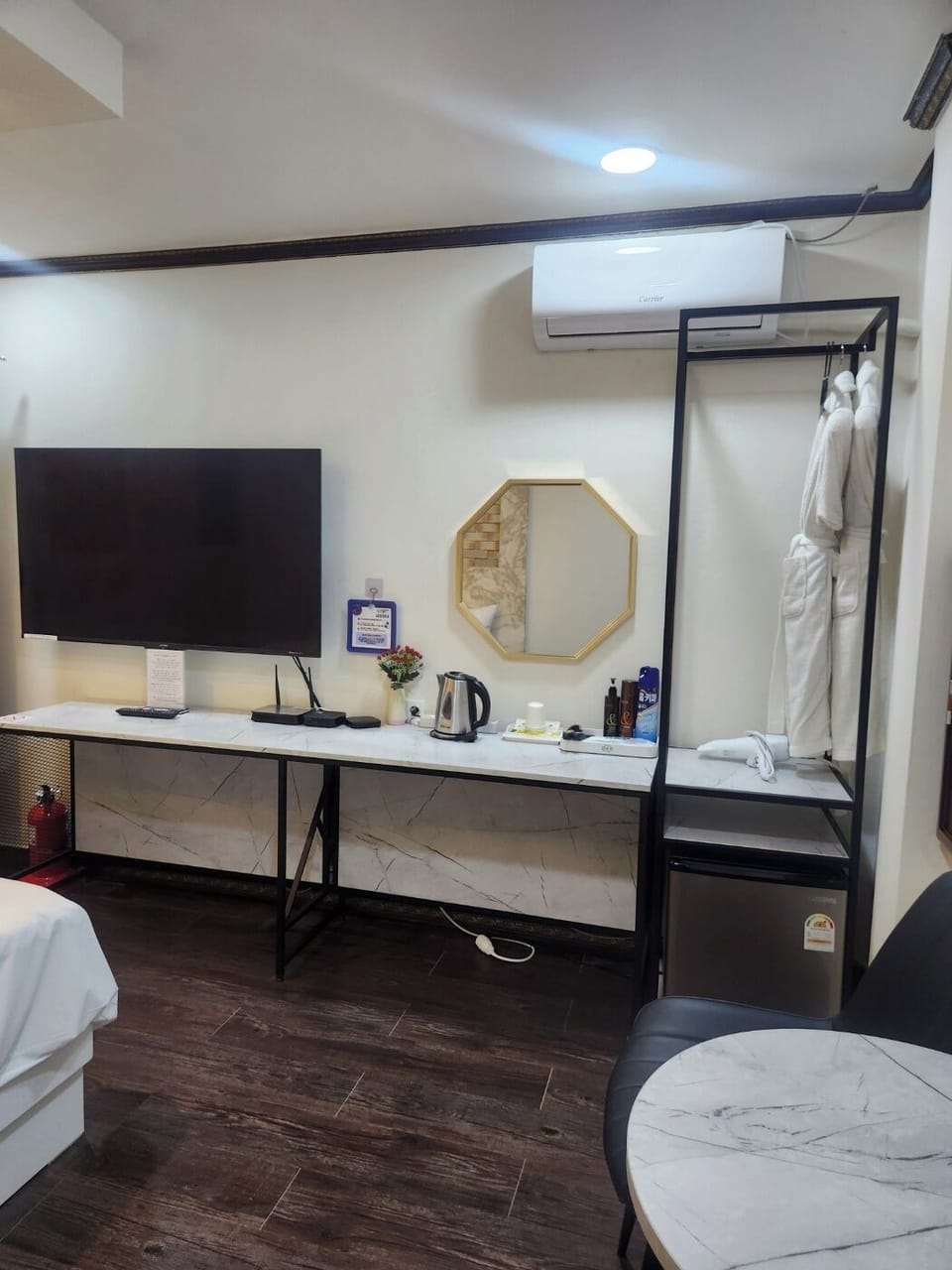 Deluxe Double Room | Desk, laptop workspace, free WiFi