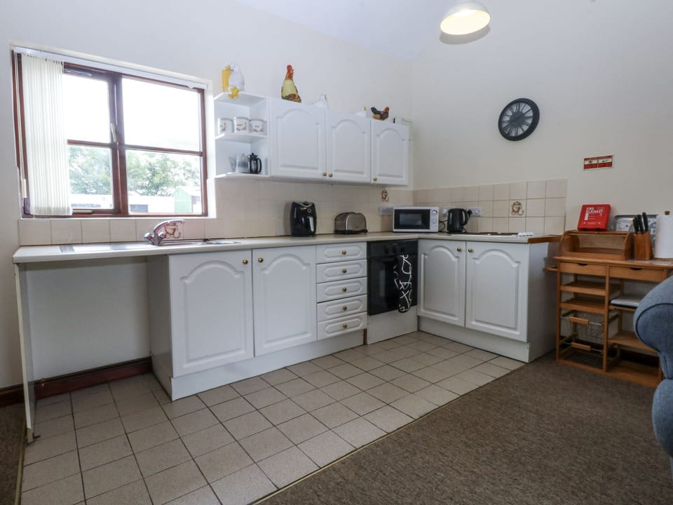 Fridge, microwave, toaster, cookware/dishes/utensils
