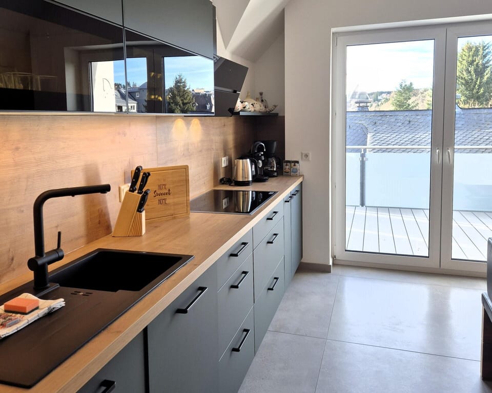 Apartment | Private kitchen | Cookware/dishes/utensils