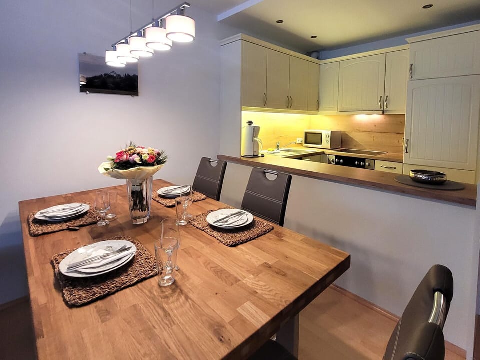 Apartment | Private kitchen | Cookware/dishes/utensils