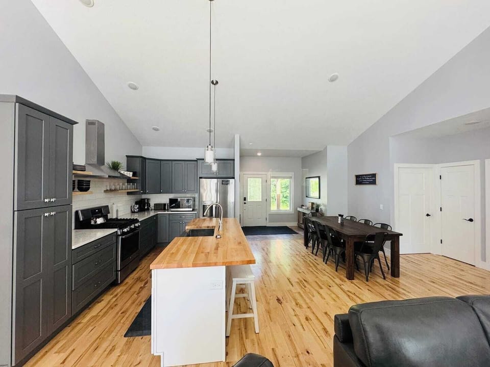 Spacious kitchen