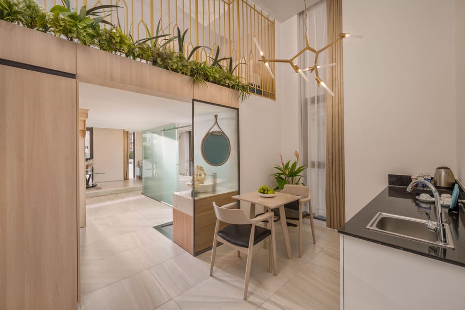 Duplex Suite City View | Egyptian cotton sheets, premium bedding, minibar, in-room safe