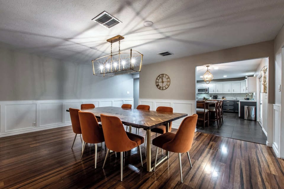 Fromal Dining Room (House 201)