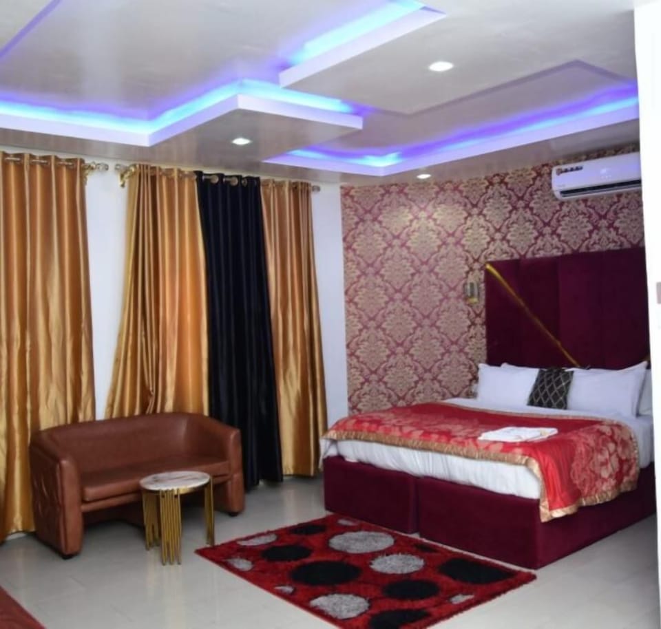Executive Single Room | Laptop workspace, free WiFi