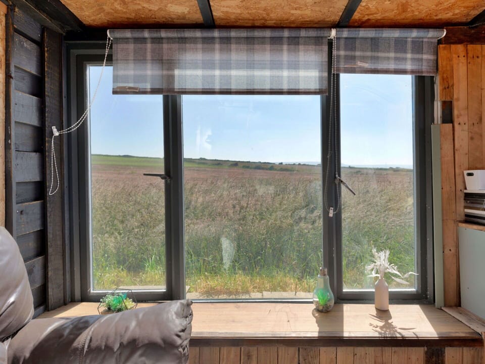 Shade, Mountain Range, Outdoor Structure, Eco Hotel, Deck, Outdoor Furniture, Garden, Chair, Landscaping, Hardwood