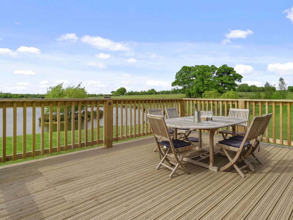 Shade, Mountain Range, Outdoor Structure, Eco Hotel, Deck, Outdoor Furniture, Garden, Chair, Landscaping, Hardwood