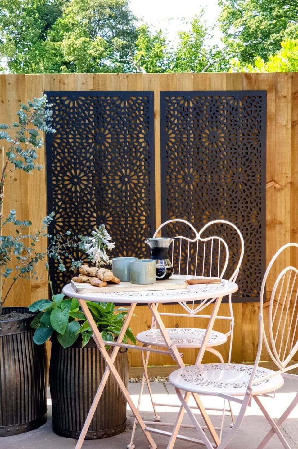 Shade, Mountain Range, Outdoor Structure, Eco Hotel, Deck, Outdoor Furniture, Garden, Chair, Landscaping, Hardwood