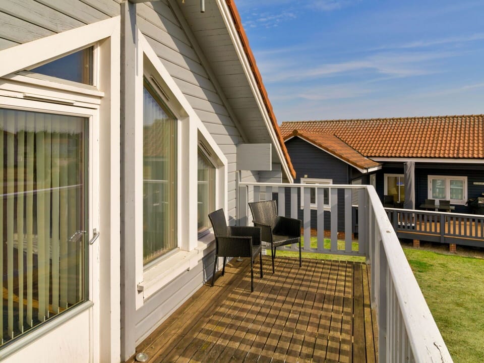 Deck, Shade, Hardwood, Outdoor Furniture, Balcony, Plank, Eco Hotel, Swimming Pool, Wood Flooring, Resort
