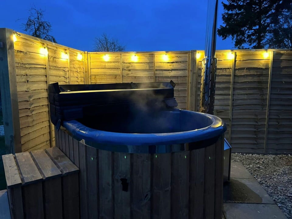 Composite Material, Bathtub, Night, Jacuzzi, Plumbing Fixture