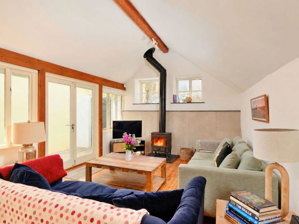 Furniture, Interior Design, Flooring, Couch, Wood, Floor, Room, Living Room, Ceiling, Lighting